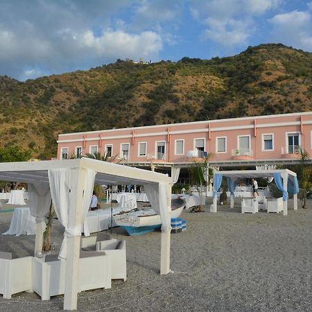 Hotel Ristorante La Scogliera - Nuova Gestione ピラーイノ エクステリア 写真